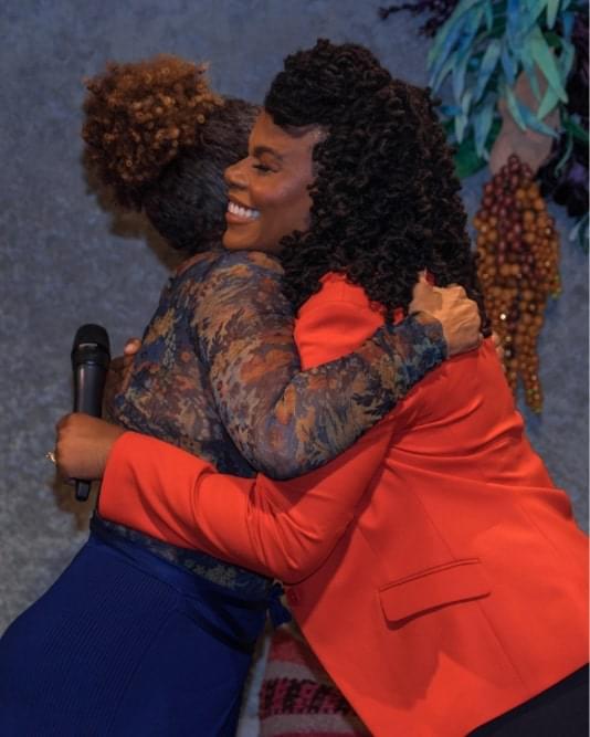 signature of Gloria Walton